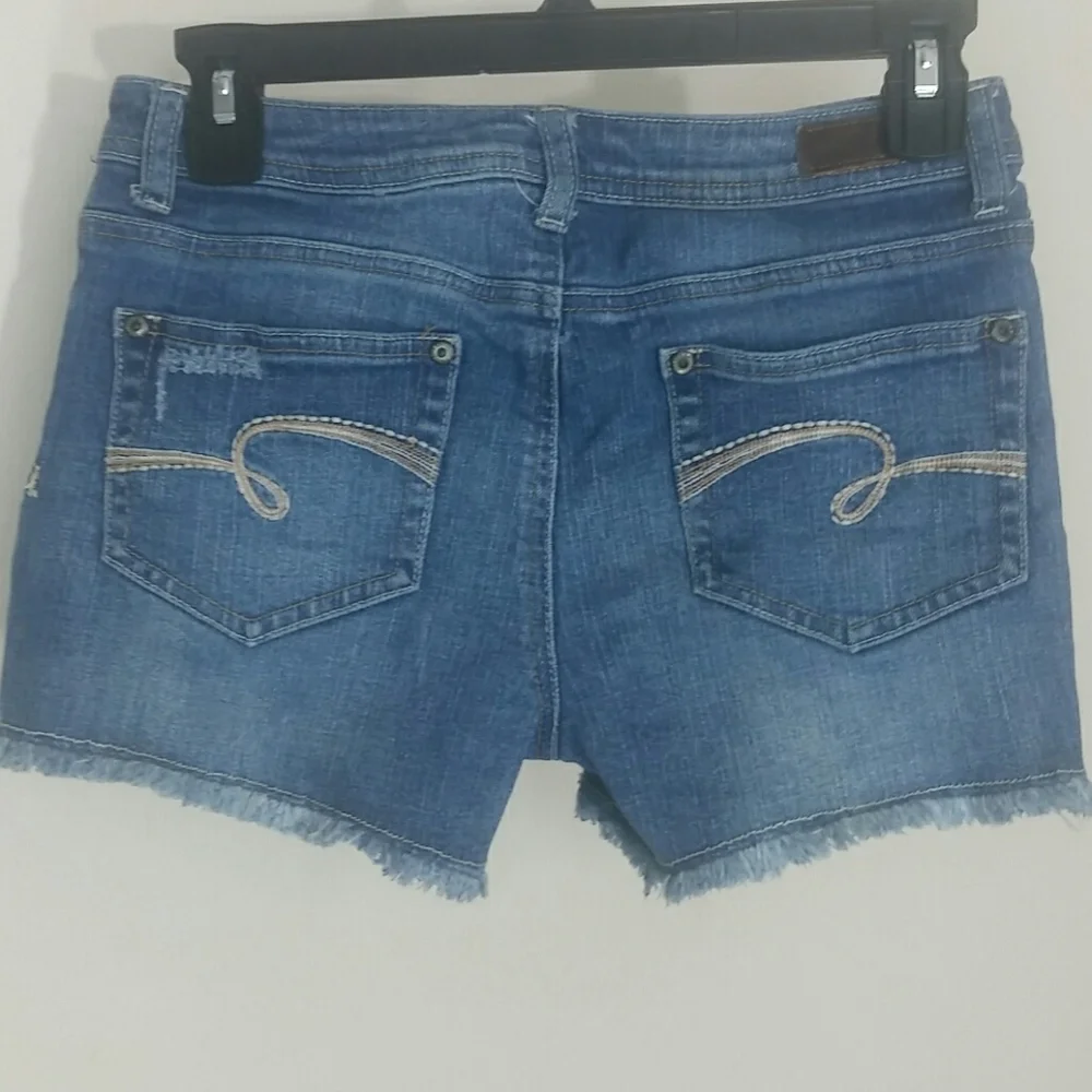 Justice shorts Jean blue denim cut-off fringed daisy duke